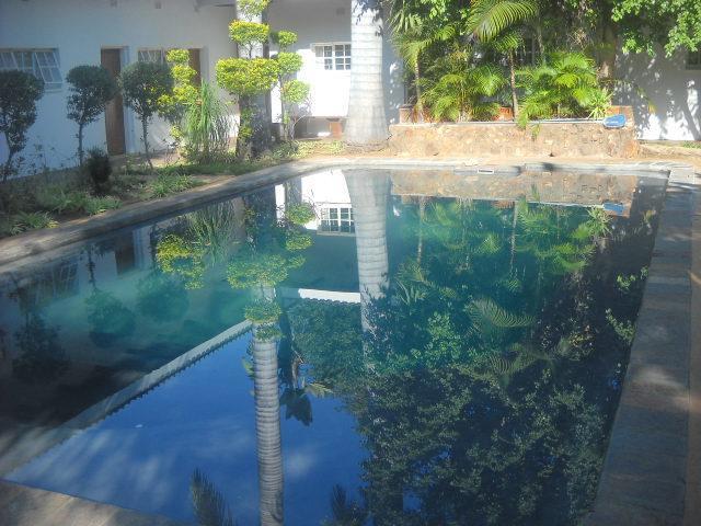 The Beverly Hills Guest Lodge พาลาบอร์วา ภายนอก รูปภาพ